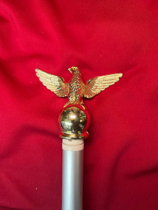 Eagle top for spinner poles