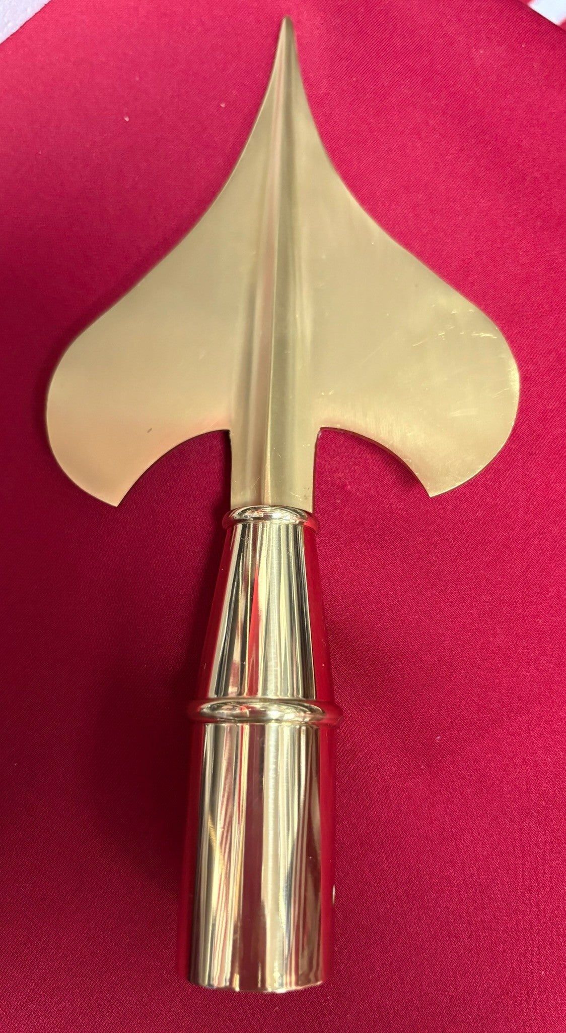 Spear, Polished gold, Annin